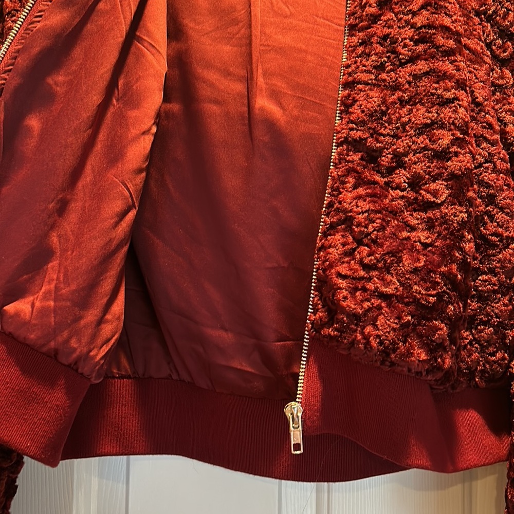 Coat. - Picture 3 of 5